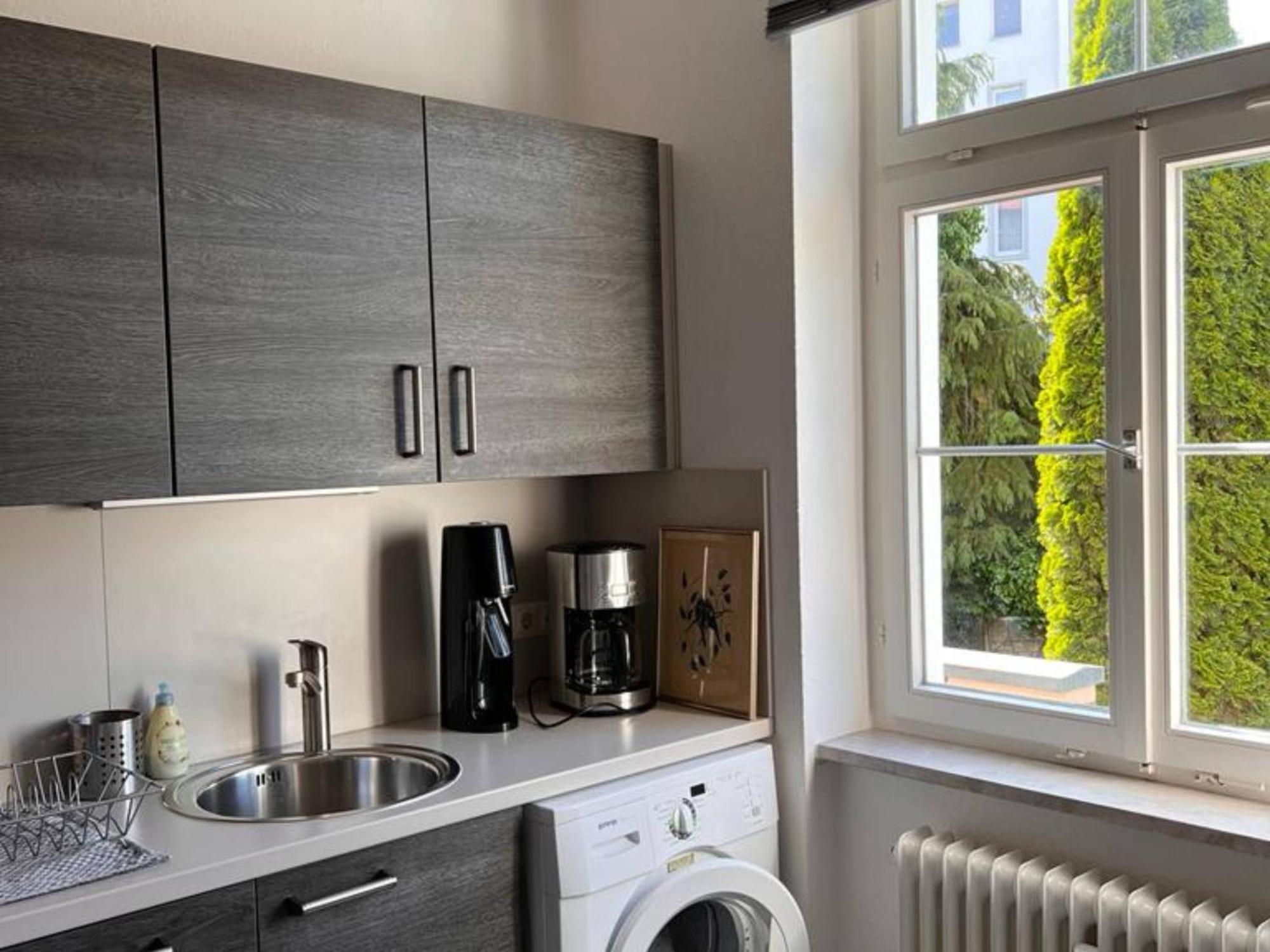 Apartment Seeglueck Seeliebe - Charmante Jugendstilwohnung Mit Parkplatz Direkt Im Zentrum Nahe Bahnhof Und Seeufer In *
